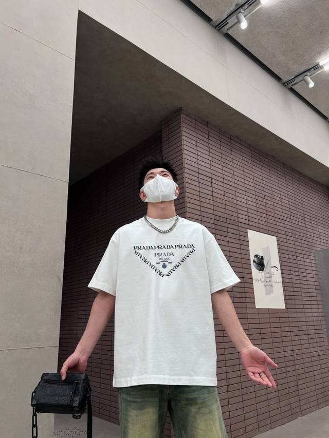 Prada 100Ss New Classic Print Short-Sleeve T-Shirt, a celebrity-endorsed style,