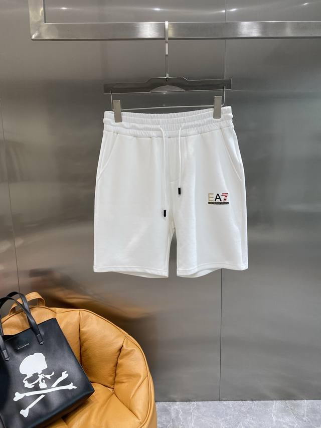 Armani's Summer luxury casual essential, classic, versatile, and stylish. The i