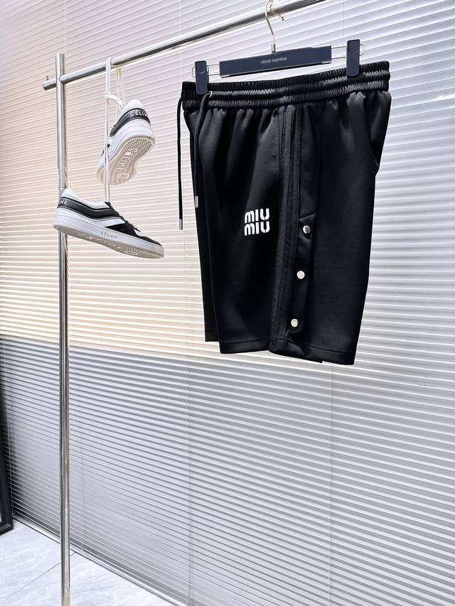 Miu 2025 Summer New Arrival Casual Shorts! Available simultaneously on the offic