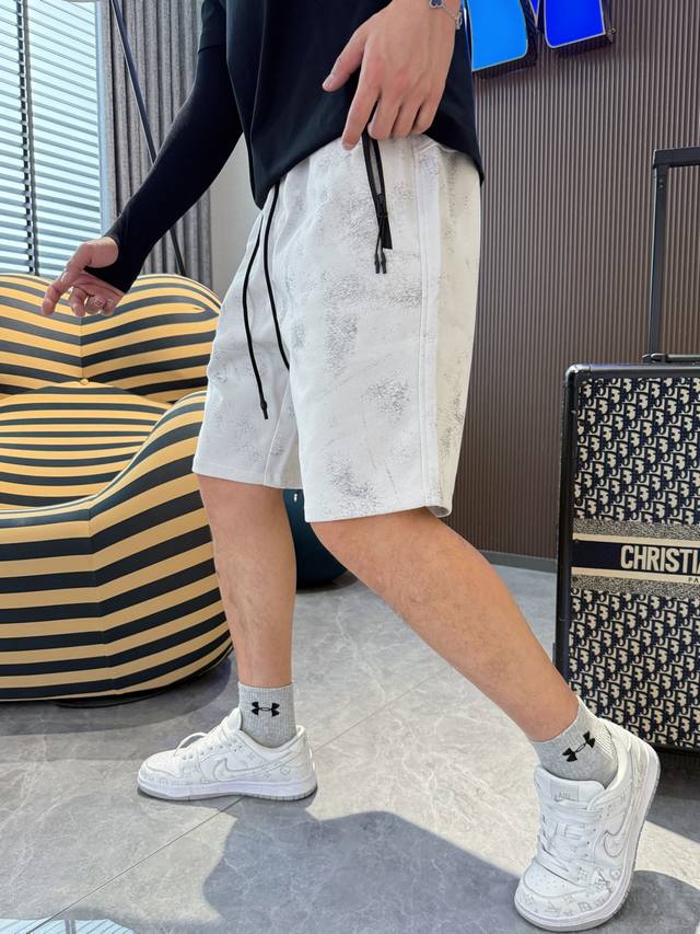 Y3 2025 Summer New Men's Casual Shorts, all tags included. Made with high-end cu