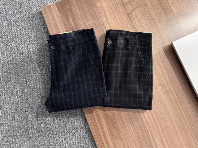 Burberry New Arrival! 2680 Spring/Summer New Arrival, Available in Stores. Premi