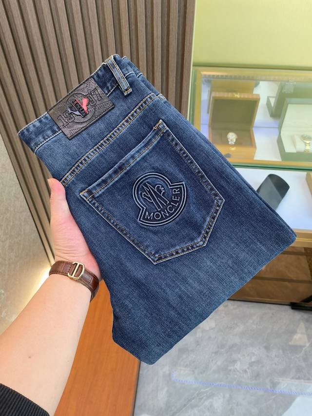 Moncler New Arrival! 2680 New Year Hot Item! Available in Department Stores! Pr