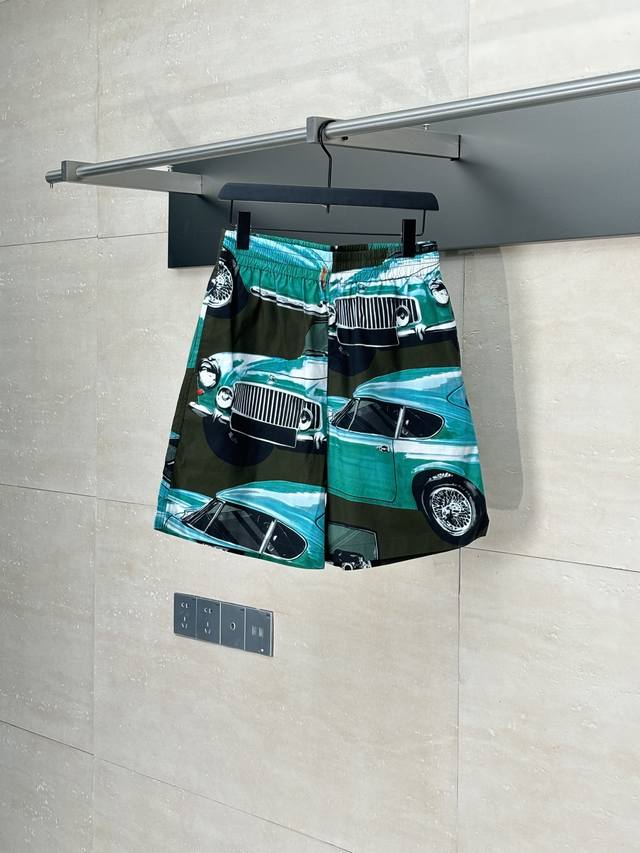 Burberry* Burberry 25 Early Autumn New Printed Casual Beach Shorts All-over blac