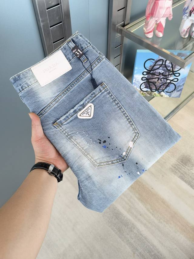 Prada's new autumn/winter collection is now available! Original, best-selling j