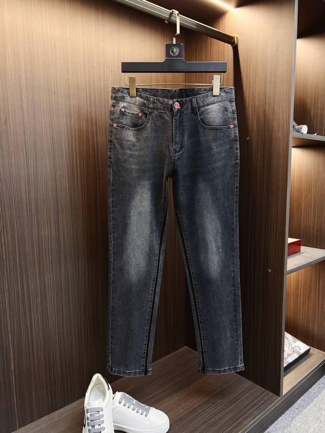 Kiton's latest 2025 jeans are now available in stores. The slim-fit straight leg