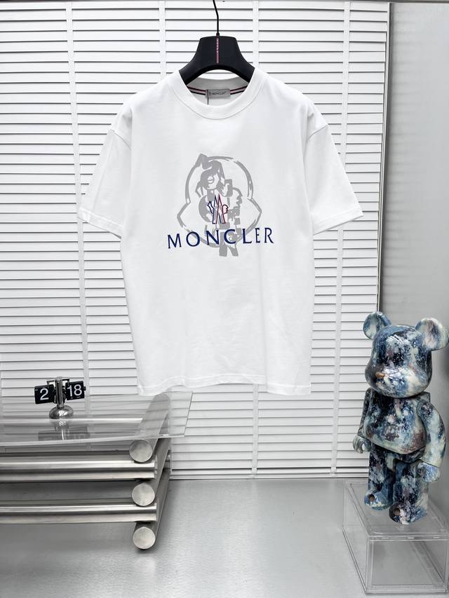 Moncler*25Ss New Classic Print Short-Sleeve T-Shirt, a celebrity-endorsed style,