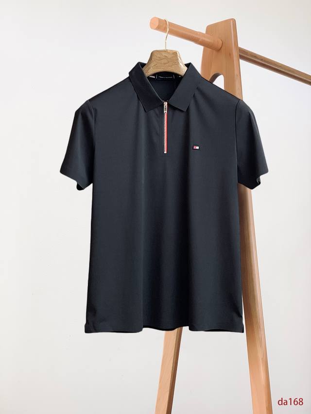 A must-have item for Tom Ford's high-end business professionals! This casual bu