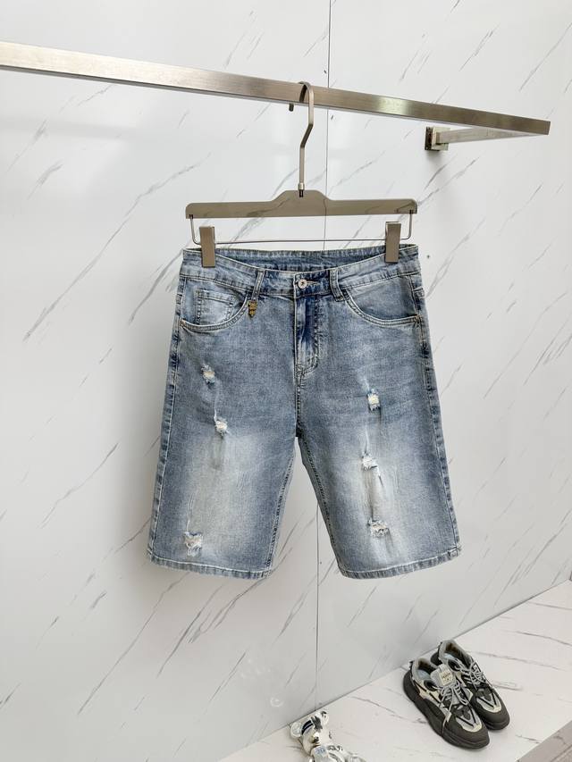 Fd Available simultaneously on the official website and in stores, this is a gen