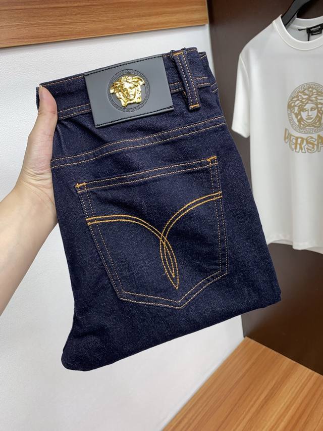 Versace 2025Ss Early Spring New Arrival Original Men's Washed Denim Jeans - A mu