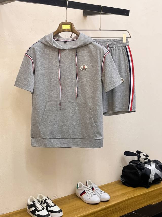 Moncler Spring/Summer Top Classic Short-Sleeve Set, exquisite craftsmanship, bo