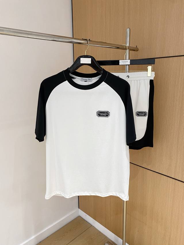 The 2025 new style suit uses exclusive imported custom fabric supplied by the c