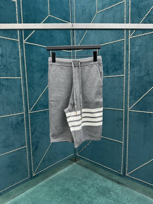 Thom Browne 25Ss New Classic Plain Knit 4-Striped Athletic Shorts, Grey (DDD) Si