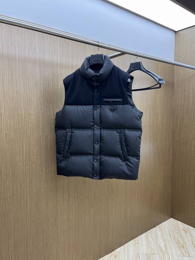 Autumn/Winter Down Vest (PD) - High-end Private Goods 2025 New Arrival: Prada N