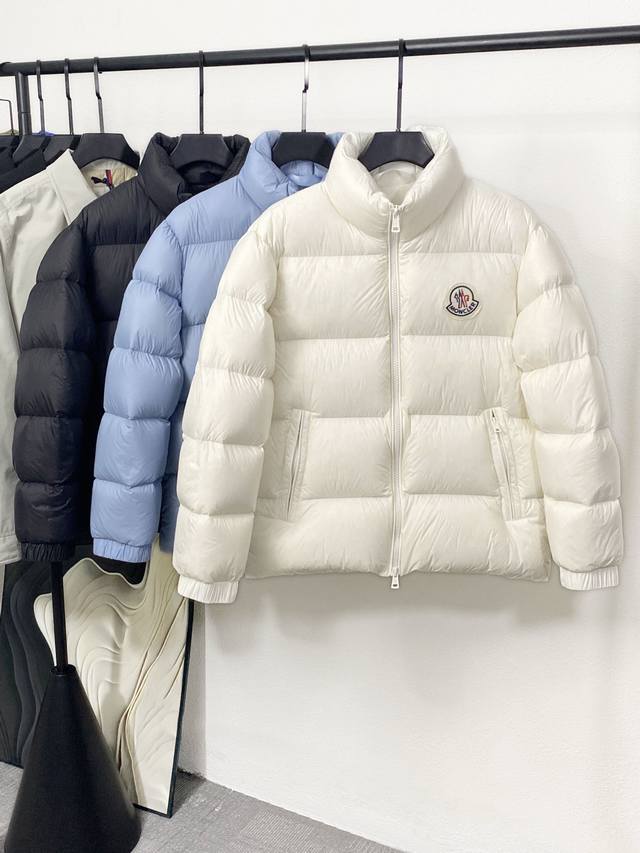 M's latest stand-collar down jacket is simple and stylish, a basic Korean order,