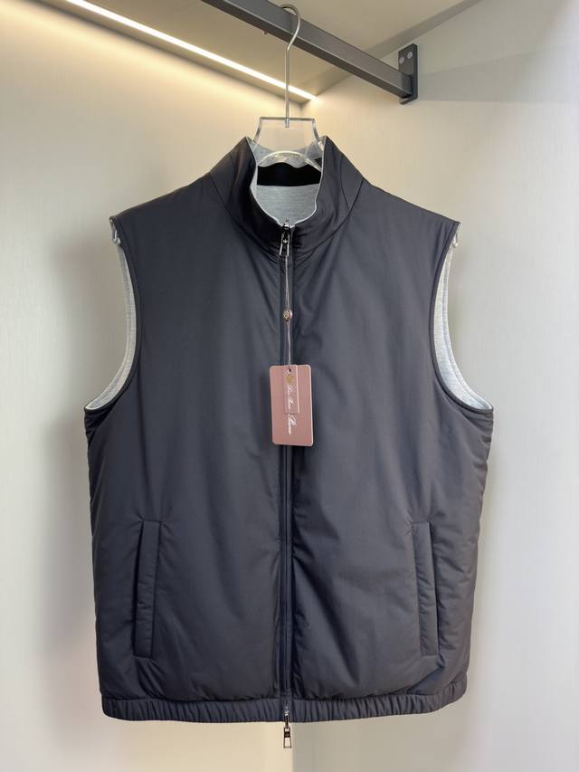 Loro Piana 2025 New Vest The Loro Piana new vest features no ostentatious embell