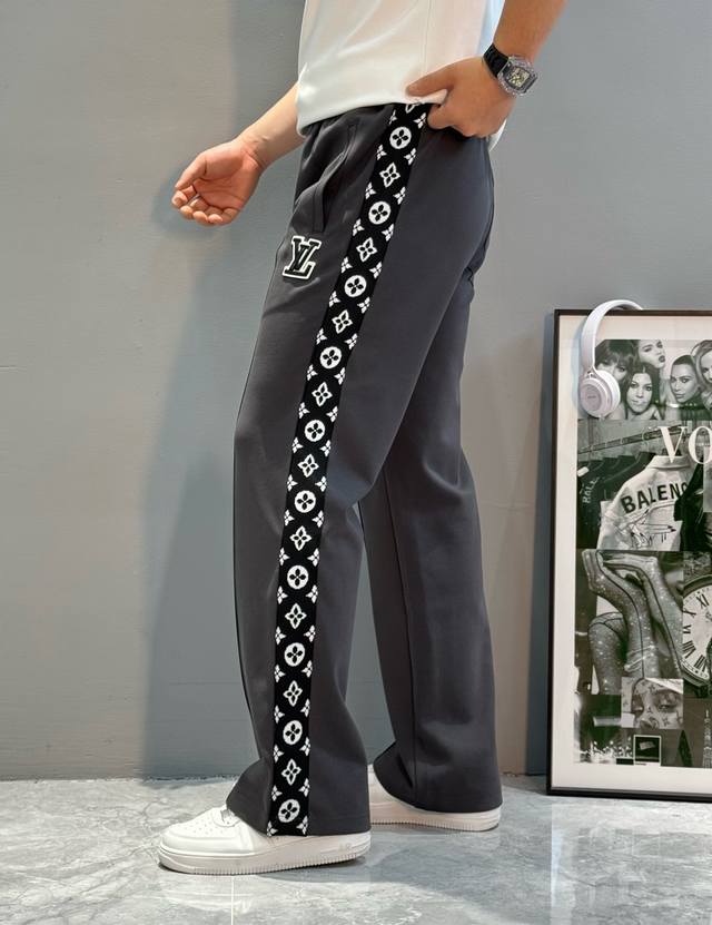 Louis Vuitton * 25S New Monogram Casual Sporty Straight Leg Pants. Custom-made