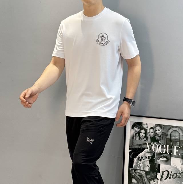 Moncler 25S New Modal T-Shirt. Basic style recommended! Features a custom-design