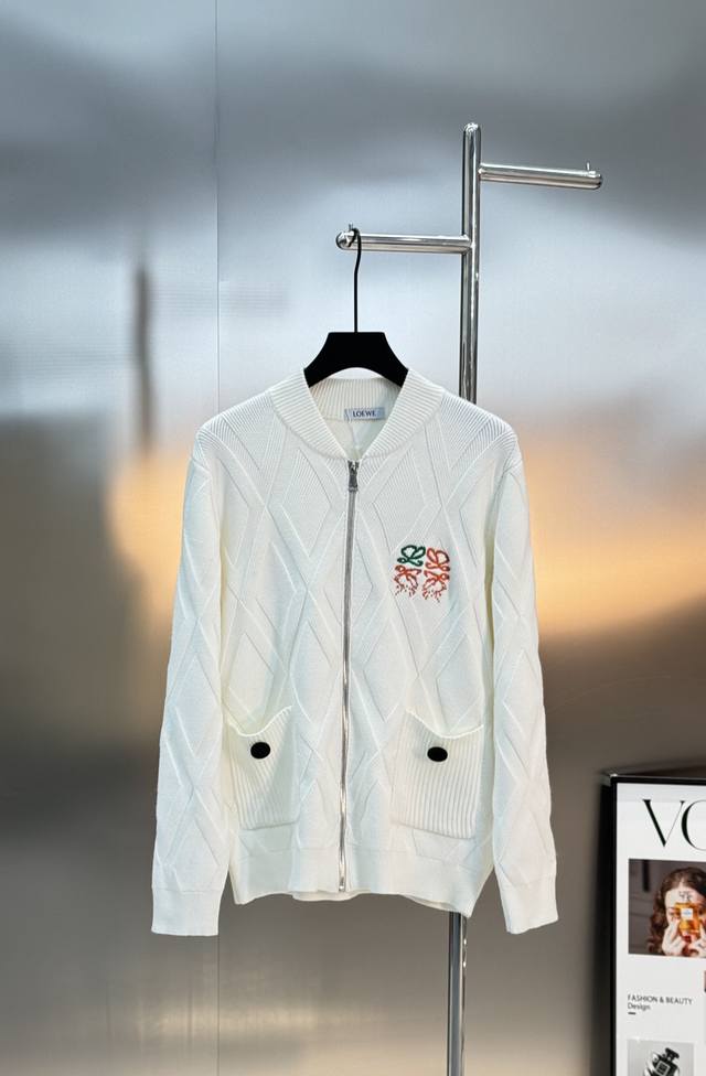 Loewe 25S New Anagram Knit Short Jacket, made of high-quality wool blend knit fa