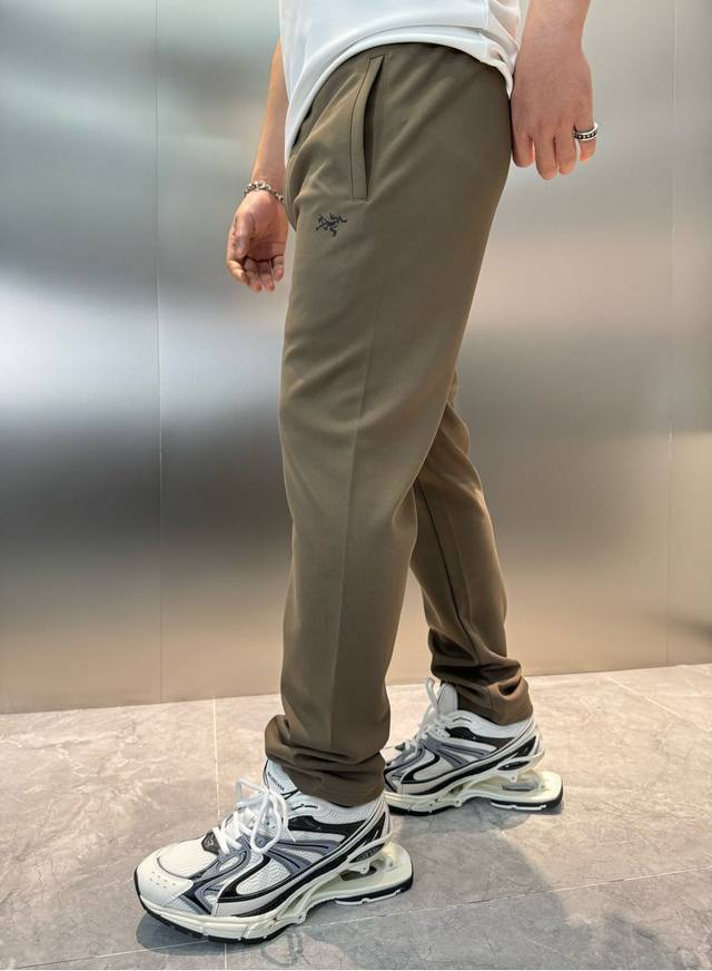 Arc'tery* Arc'teryx 24S Autumn/Winter New Casual Pants. A very stylish basic sty