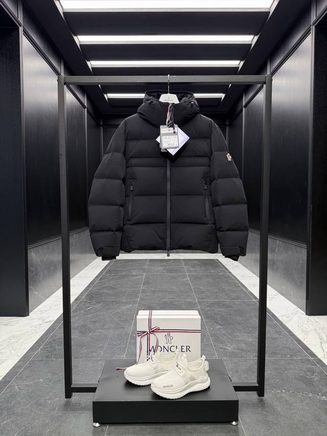 Premium down jacket, Moncler Black Label ski jacket, OEM factory quality, expor