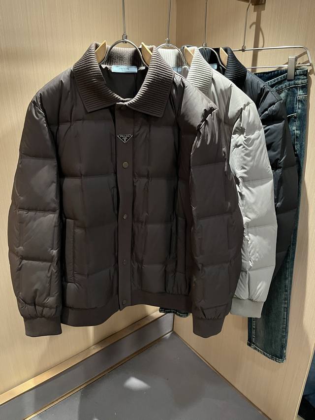 prad*A Prada 2025 Autumn/Winter Unisex Down Jacket, in stock! Prada has reintrod