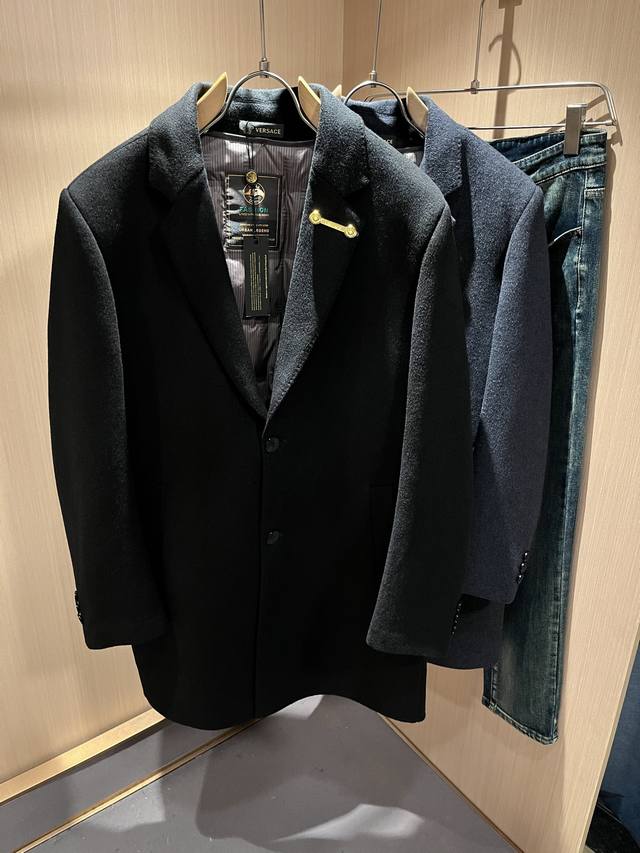 Vers*Ce 2025 Autumn/Winter New Arrival Original Single-Piece Wool Coat/Jacket, V