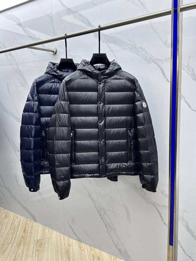 Moncler 2025 Autumn/Winter New Fashionable Casual Hooded Lightweight Down Jacket
