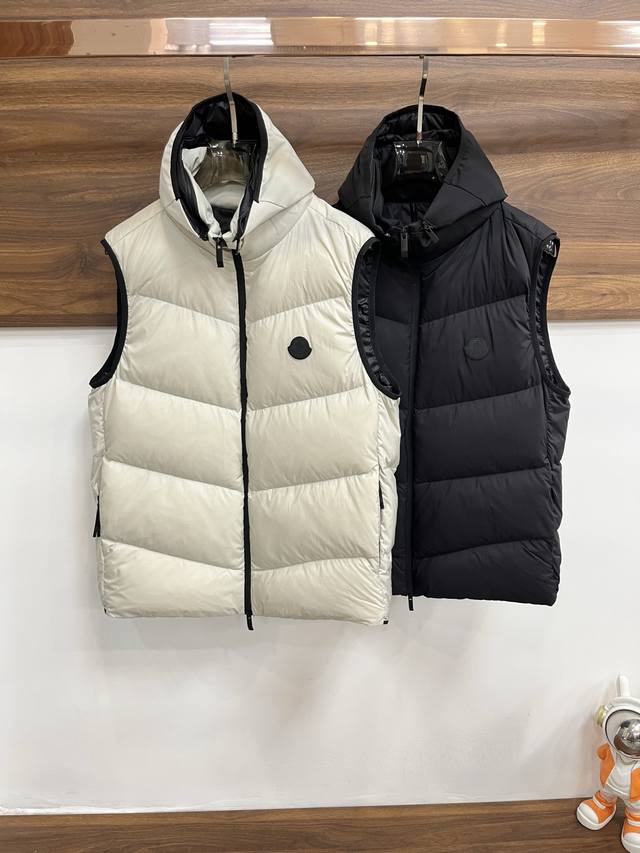 Featured Moncler 2025 latest fashion designer down jacket/vest. A top-tier, lux