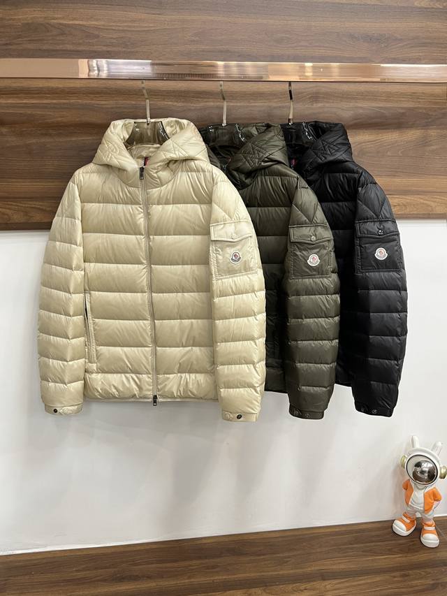 Featured Moncler 2025 latest fashion designer down jacket, a top-tier light lux