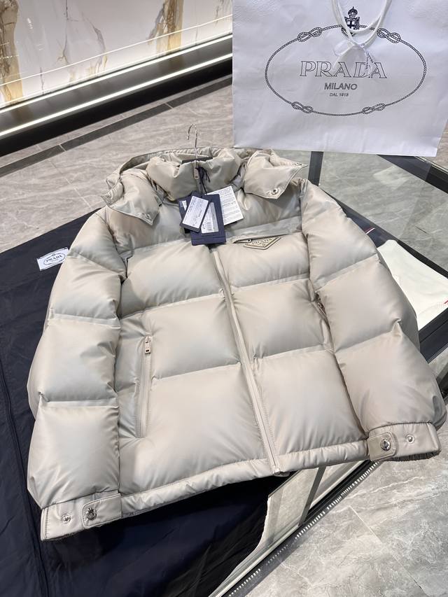 Premium Down Jacket, New Arrival! Prada's high-tech, heat-sealed down jacket, a