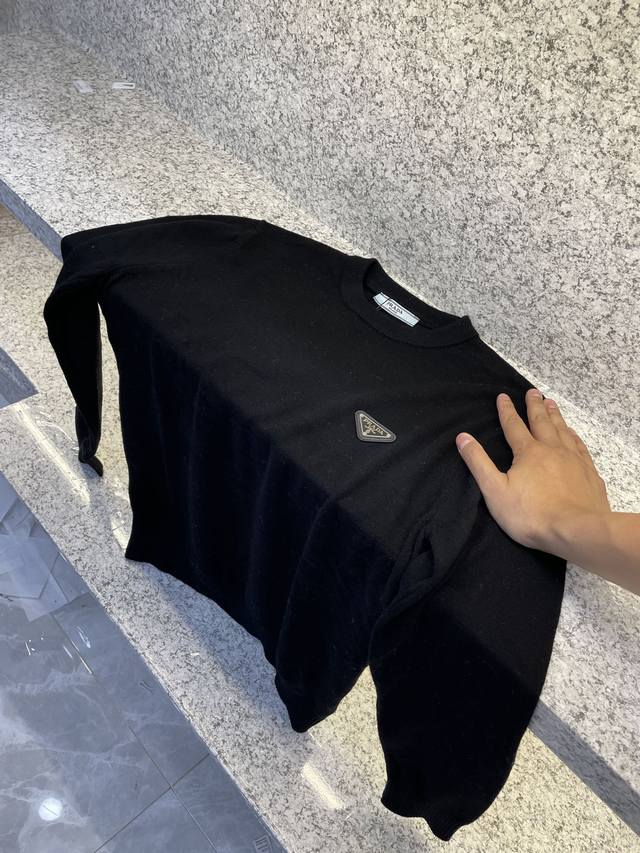 prad 25 Ss Autumn/Winter New Exclusive Item: Merino cashmere and wool, high-end