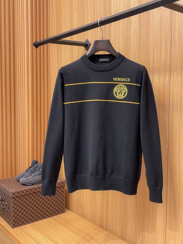 Versace Fall/Winter Classic Crew Neck Pullover Wool Sweater, in Excellent Condit