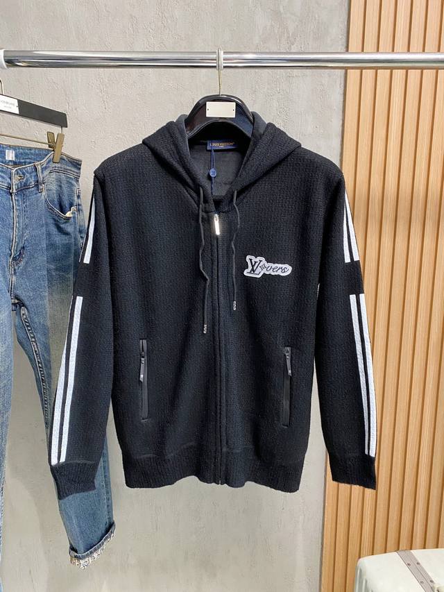 Lv Classic Autumn/Winter Cardigan Wool Sweater, Excellent Condition!!! Wool blen