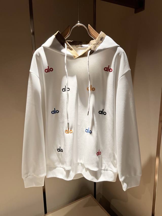 Alo's new 2025 Autumn/Winter collection is now available! This incredibly stylis