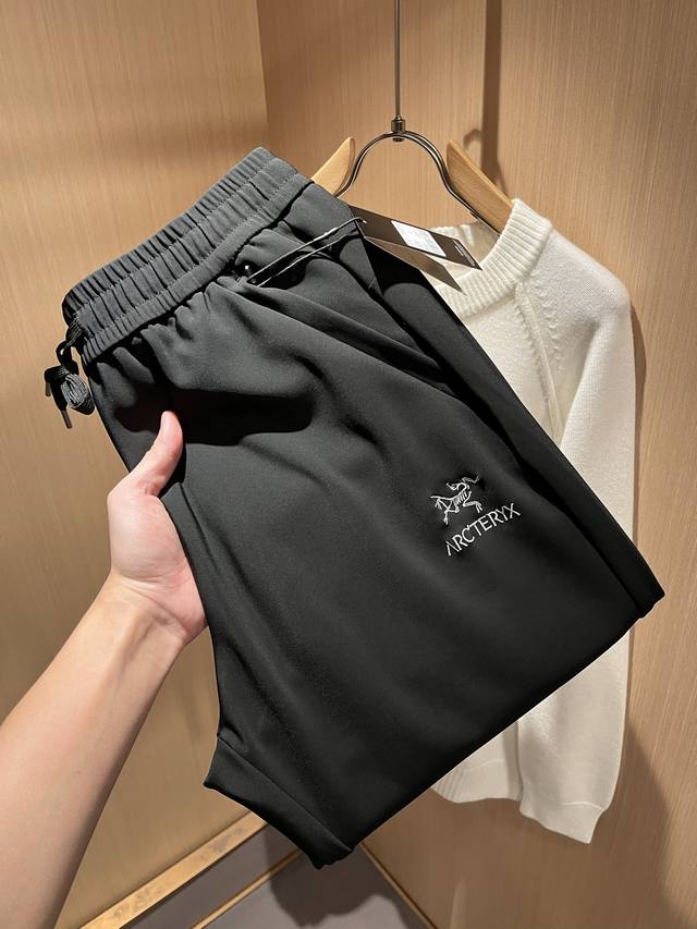 Arcter*X 2025 Autumn/Winter New Casual Sports Style Pants. When it comes to outd
