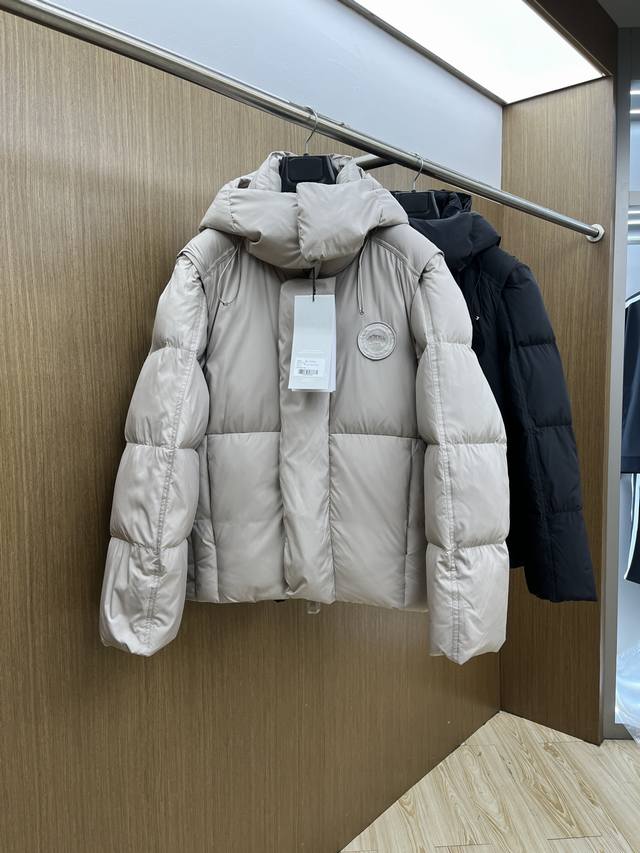 Autumn/Winter Canada Goose Down Jacket, detachable sleeves and hood, two-in-one