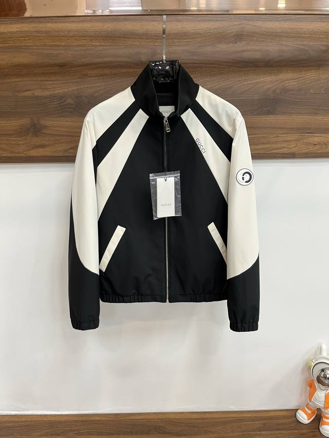 Featured Gucci 2025Ss Early Autumn New Arrival: Stand-up Collar Jacket. A popul