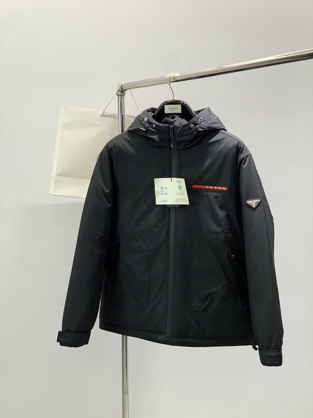 Prada, 2025 Winter New Arrival, Available in Department Stores, Stylish Casual