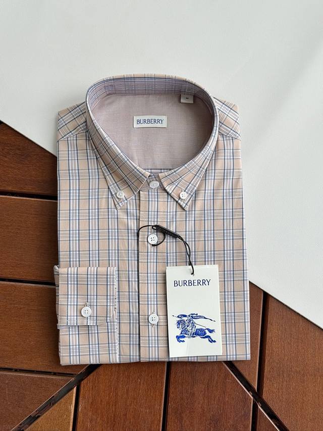 Khaki Check Details, your favorite Burberry yarn-dyed check shirt is here, a ge