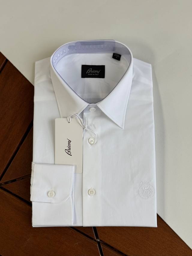 Brioni , a top-tier bespoke brand! Royal-approved premium satin-textured cotton