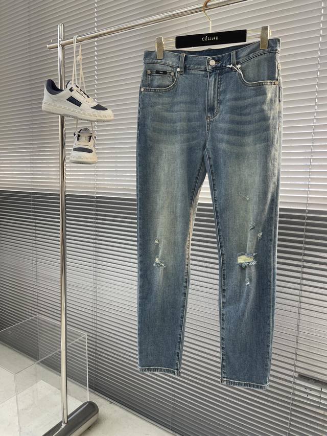 Autumn/Winter - Dg Logo Black and White Plain Wash Stretch Jeans. Excellent fab