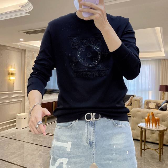 Lv (Louis Vuitton) 2025 Autumn/Winter Gw Synchronized Sweatshirt/T-Shirt! Contin