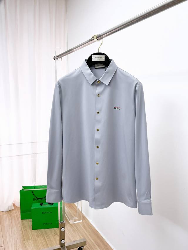 Gucci Men's Shirt, Business Casual Slim Fit Long-Sleeve Shirt! A must-have for e