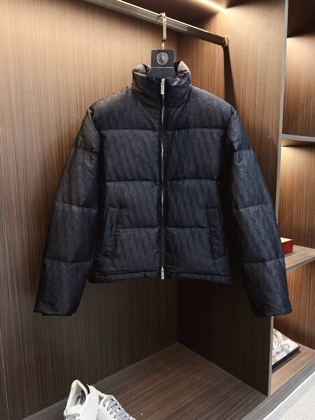 High-quality version with Dior logo lining, comes with exclusive dust bag. This