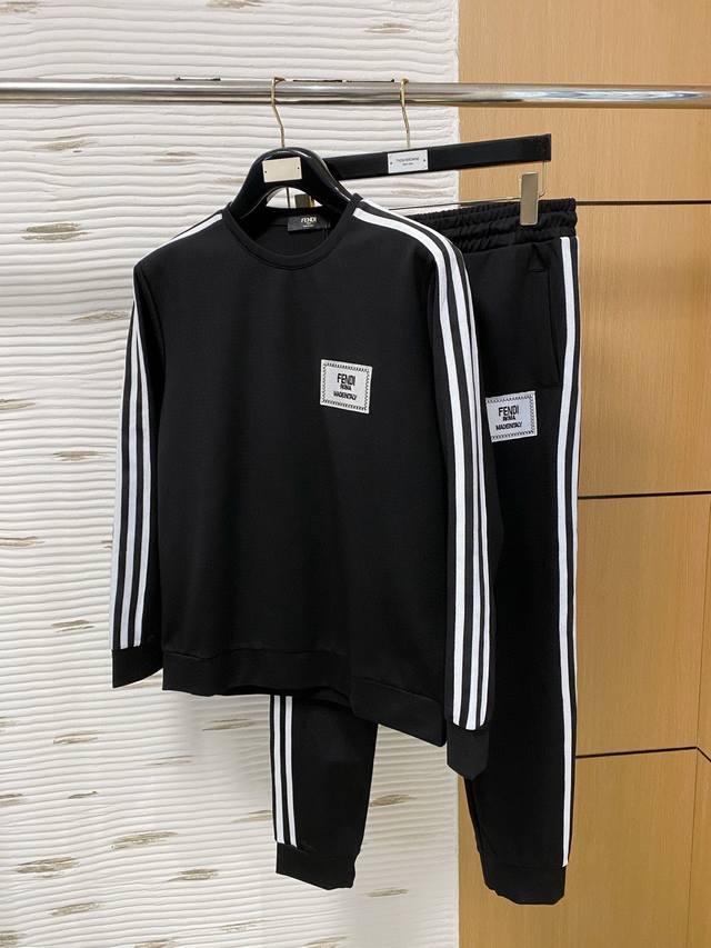 Fendi's hottest set is here! Focusing on official website originals, this 2025 b