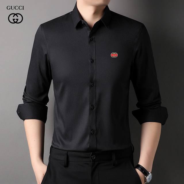 Gucci 2025 Autumn/Winter New Collection Men's Premium Shirt. A direct copy of t