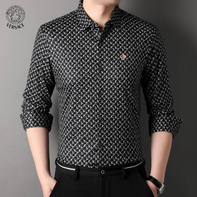 Versace 2025 Fall/Winter New Collection Men's Premium Shirt. A direct copy of t
