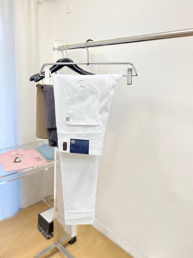 Featured. Autumn/Winter New Arrivals. Long-term Stock. Givenchy High-Quality 20