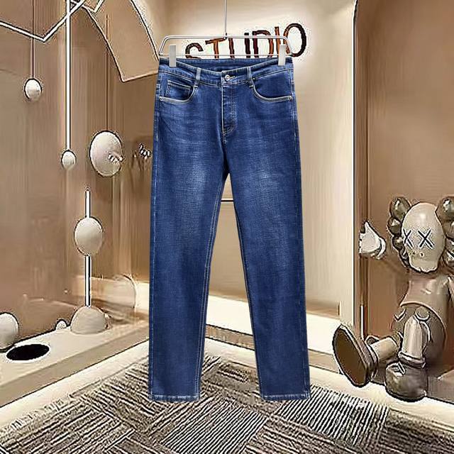 Autumn/Winter New Arrival. Versace 2025 Official Website High-End New Arrival -