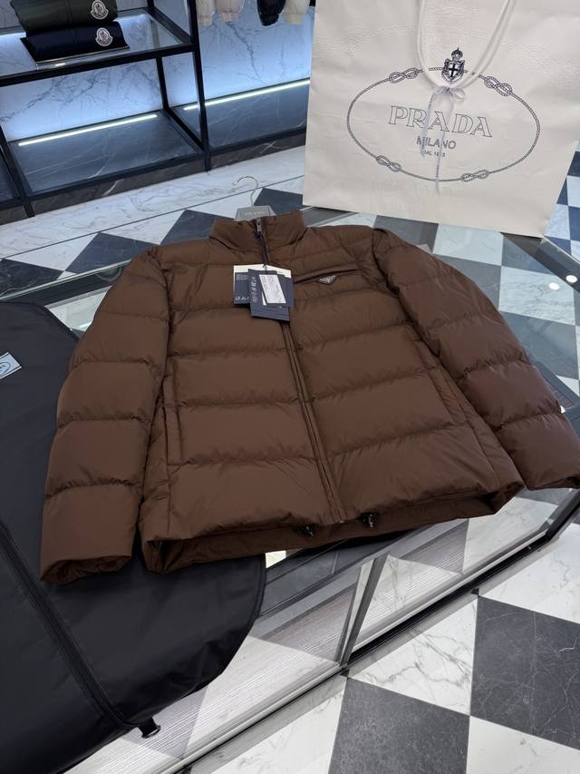 Prada Re-Nylon Down Jacket with Stand Collar. 2025 New Classic Style. More deta